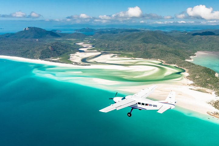 1hour Scenic Flight Heart Reef, Whitehaven Beach, Hill Inlet, GBR V1UtIFXp
