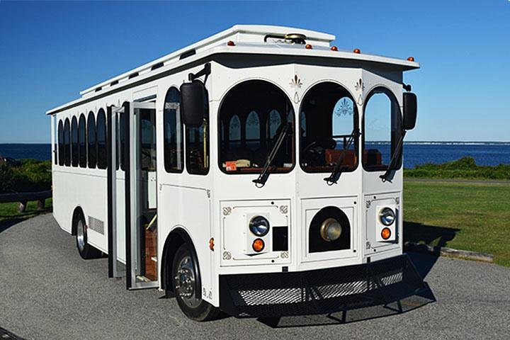 Newport RI Mansions Scenic Trolley Tour (Ages 5+ only) MPtN4Gbu