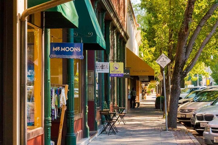 History Walking Tour of Healdsburg rB6aZ8JQ