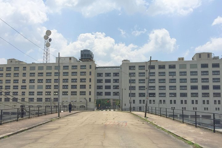 The Walking Dead in the City: Private Atlanta Film Location Tour qXe3W9v7
