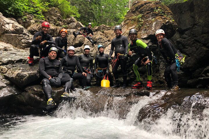 Waterfall Canyoneering Adventure through the North Cascades CBvb5Maf