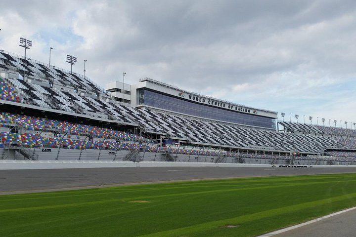 NASCAR Coke Zero 400 Race Day Packages Kdgj8IXr