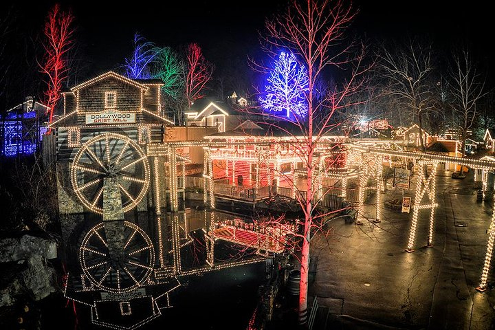 New Improved Smoky Mountain Holiday Light Spectacular rz4yPwBL