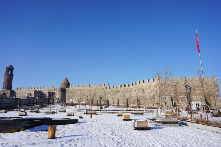 All-inclusive Private Guided Walking Tour of Erzurum City 3uoD28Hu