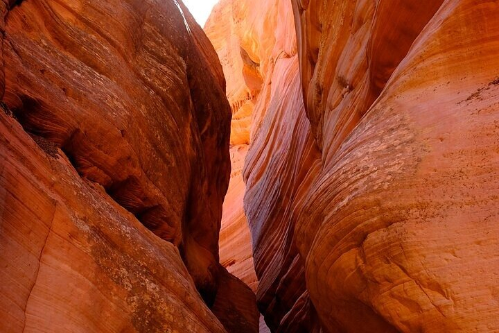 Peekaboo Slot Canyon Jeep Tour t8UlsMFF