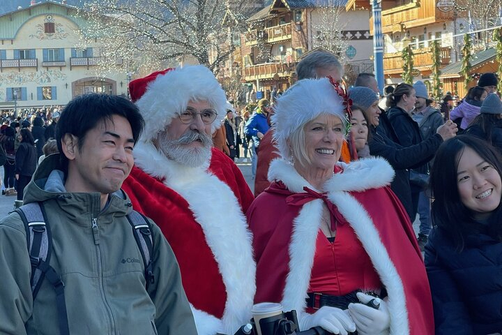 Leavenworth Village of Lights Festival  JFoxNYhF