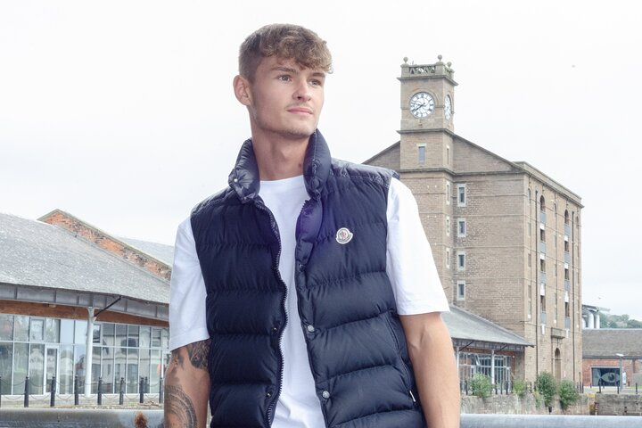 Original Dundee Photoshoot Tour UVp1Y2GR