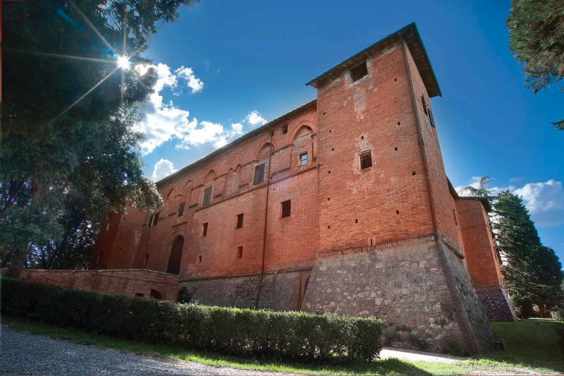 Brunello wine tasting tour in Montalcino with lunch in Tuscan castle E4SMqnnV