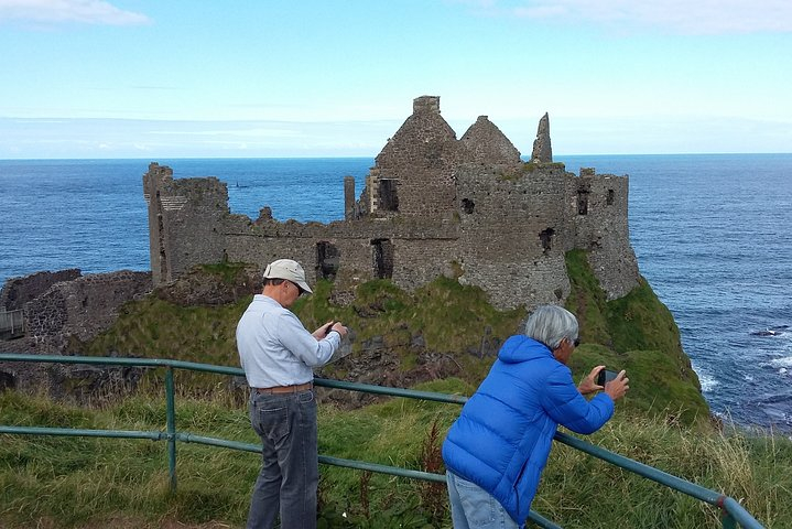 Guided Day Tour of Giant's Causeway from Belfast by Comfortable Coach qQPWtqc3