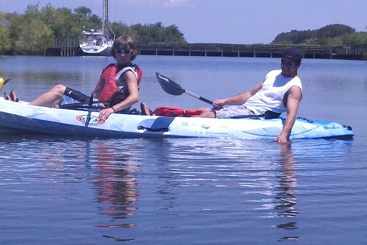 1-Hour Tandem Kayak Rental with Manatee & Dolphin sightings y0427iia