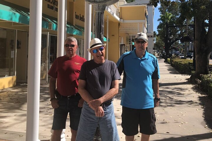 Fun City Scavenger Hunt in Sacramento by Wacky Walks thNnI6Gh