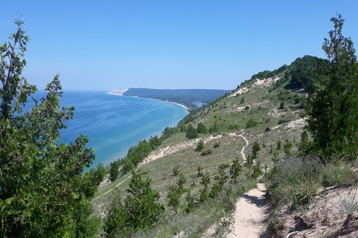 Daily Tours to Sleeping Bear Dunes National Lakeshore DRPq9V9J