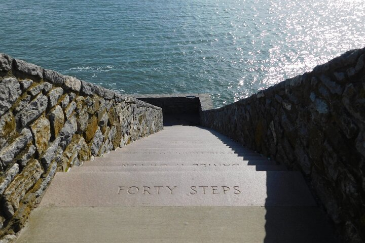 Ultimate Newport Self-Guided Audio Tour Bundle: Walk & Drive XwRRLawl
