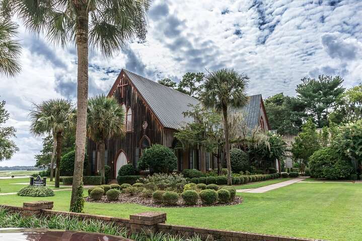 Enchanting Bluffton: A Private Tour Through History & Art SHEh7mYj