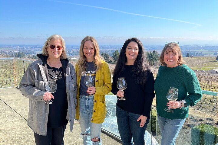 Willamette Wine Tour from Newberg (Tasting Fees Included) ROPcEaNr