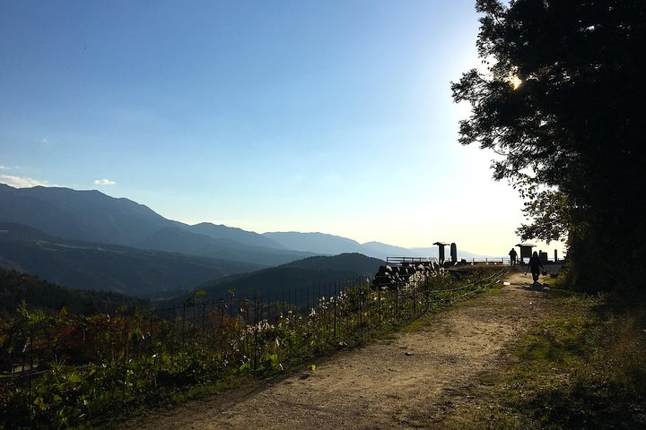 Explore Kiso Valley : Magome - Tsumago Mountain Trail Walk YU54YRrF