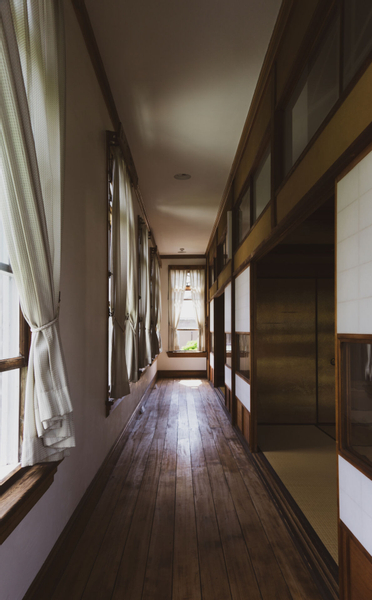 Guided Walk through Nagoya's Castle, Gardens, and Historic Estates E8ZCrk8D