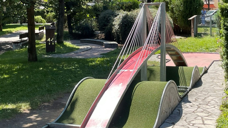 Mini Golf Experience at Zizkov TV Tower Ticket k1xxWztd