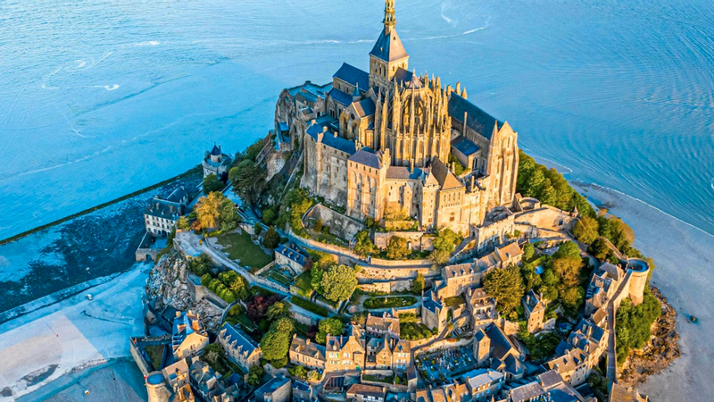 Mont Saint-Michel walking trip with audio guide GbVh3G0j
