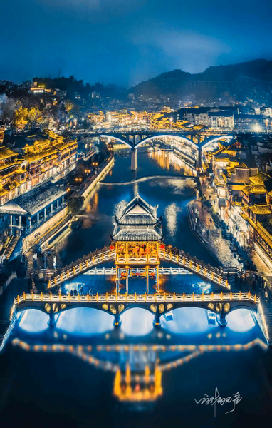 Private Guided Day Tour from Zhangjiajie to Furong Ancient Town + Fenghuang Ancient City/Morong Miao Village V6LDIpSR