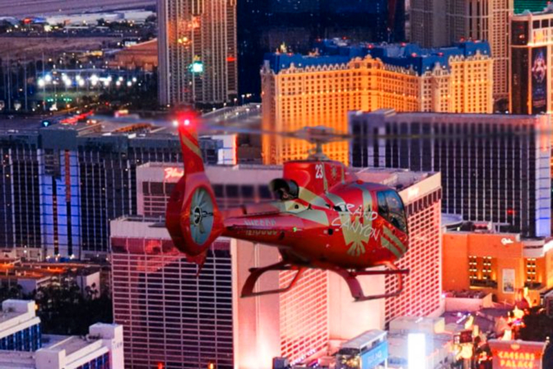 Las Vegas Strip Highlights Helicopter Tour with Optional Transfers BMG0CdUq
