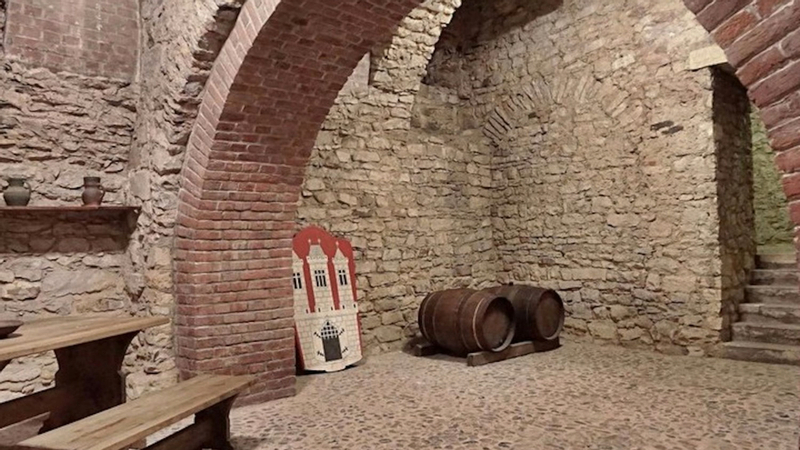 Medieval Underground and Old Town Tour in Prague CzMGdPsZ