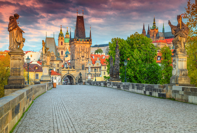 Prague’s Old Town Highlights Walking Tour  Jg9khLfe