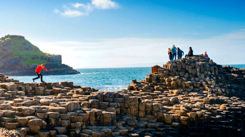 Giant's Causeway, Dunluce Castle, and Belfast from Dublin sC1iOTVN