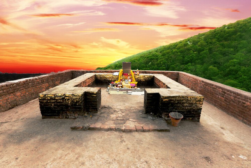 Rajgir & Nalanda Full-Day UNESCO Site Private Tour E5nwEVRB