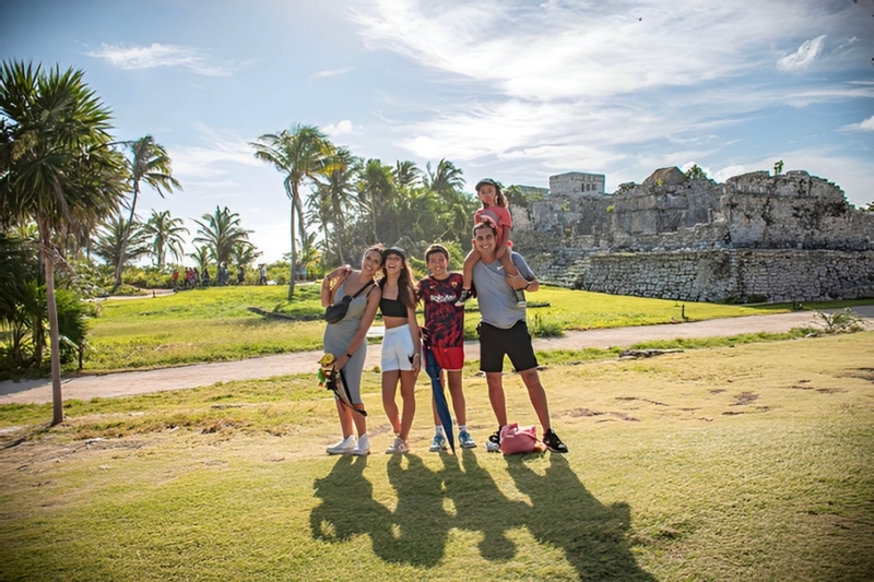 Tulum Archaeological Zone Half-Day Small Group Tour PoUo1auY