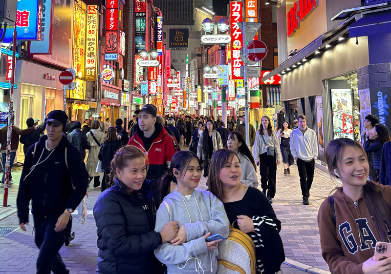 Tokyo: Shibuya Highlights Walking Tour & Secret View Spot qc8GPJtq