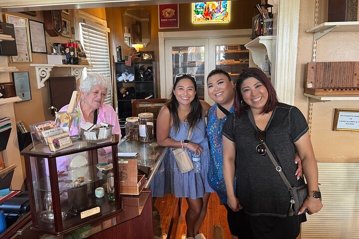 The Ghoulish Gourmet Haunted Food Tour q9g6xeH3