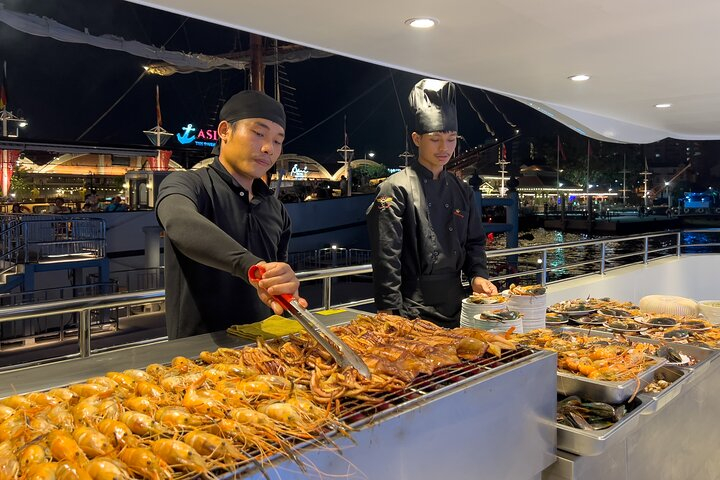 Luxury The Planet Cruise Dinner on Chao Phraya River in Bangkok  fCNBY4Wq
