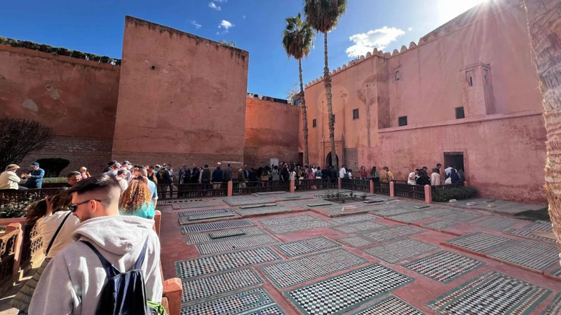 Marrakech Saadian Tombs & Bahia Palace 3-Hour Historical Walking Tour MBLQoJYW