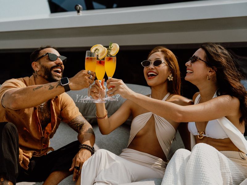 Krabi Half-Day Yacht Cruise with Snorkeling & Clear Kayak hRKY0r01