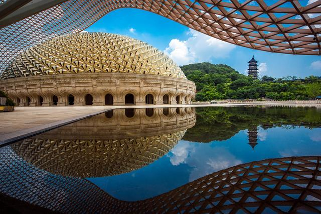 Nanjing Private Guided Day Tour: Nanjing Presidential Palace, Grand Bao'en Temple Heritage Site, Niushou Mountain, Confucius Temple  FDoACVjV