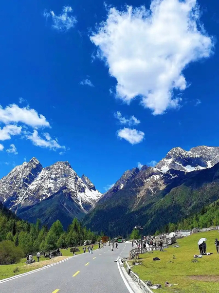 3-Day Chengdu, Jiuzhaigou & Mount Siguniang Tour A4JVBKcn