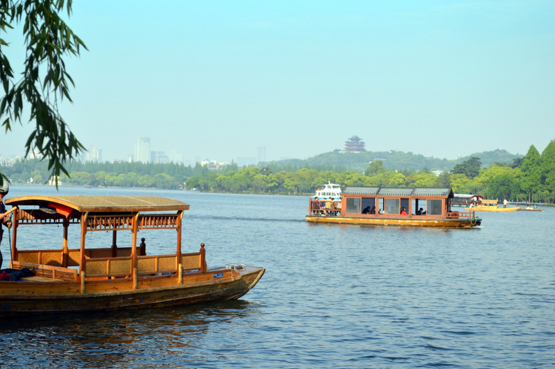 Hangzhou West Lake and Lingyin Temple Full-Day Tour including Boat Ride 4uu9HYFr