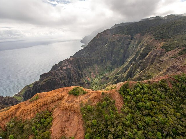 Canyon Landing Safari Helicopter Experience in Kauai fACv0eAg