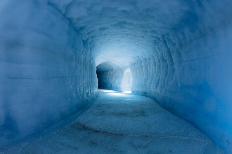 Into the Glacier Ice Cave Tour in Langjokull hcW0m6IN