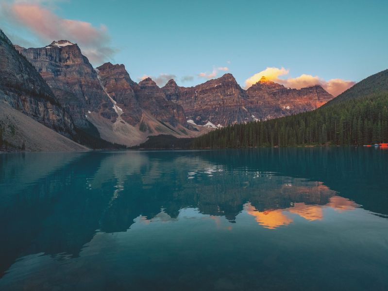 Golden Hour Moraine Lake Sunrise & Lake Louise & Wildlife Safari xR5yXEsc