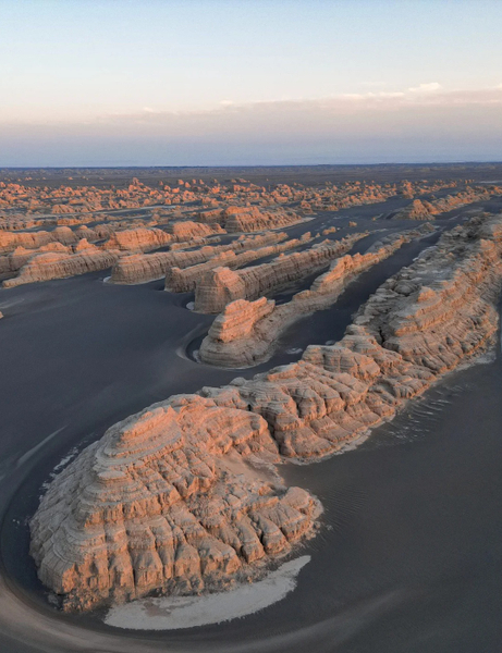One-day tour of Dunhuang West Thousand Buddha Caves + Yumen Pass + Yadan Geological Park (Chinese/English group tour optional) tktM0oGx