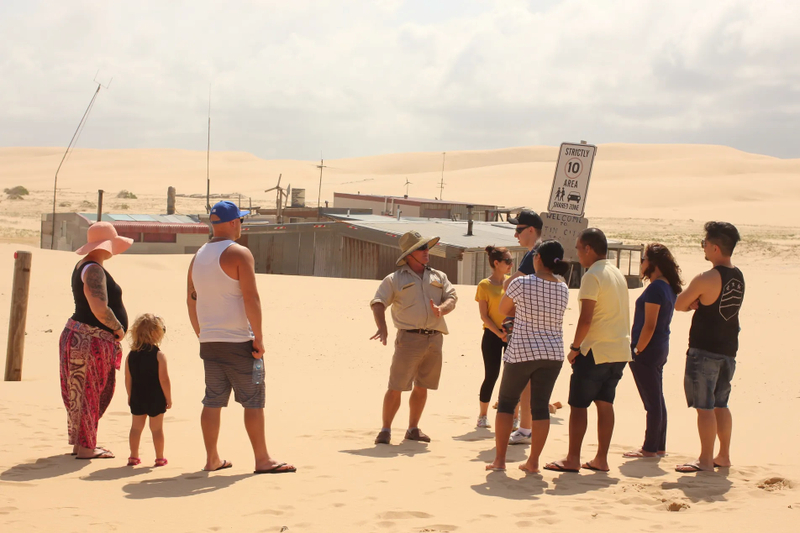 Sydney Port Stephens Full-Day Tour with Dolphin Watching & Sandboarding OLgud0oq