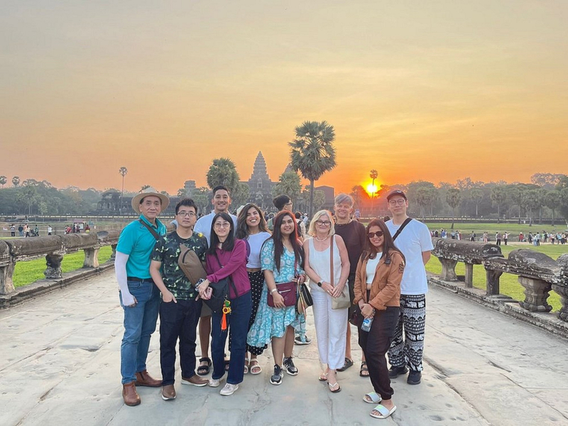 Angkor Wat Sunrise Full-Day Temple Experience LXrXKDNy