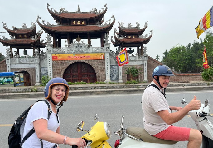 Hanoi Co Loa Citadel And Outskirts by Authentic Vespa dsaF7jTy