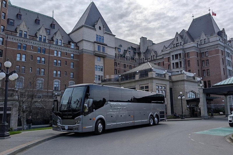Victoria & Butchart Gardens Elevated Experience Tour from Vancouver ZWDj04T3