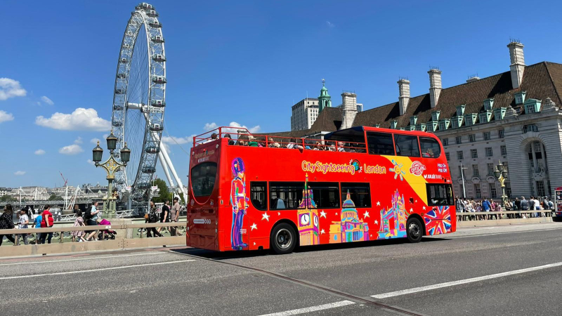 London Hop-On Hop-Off Bus by City Sightseeing 3kir1O7C