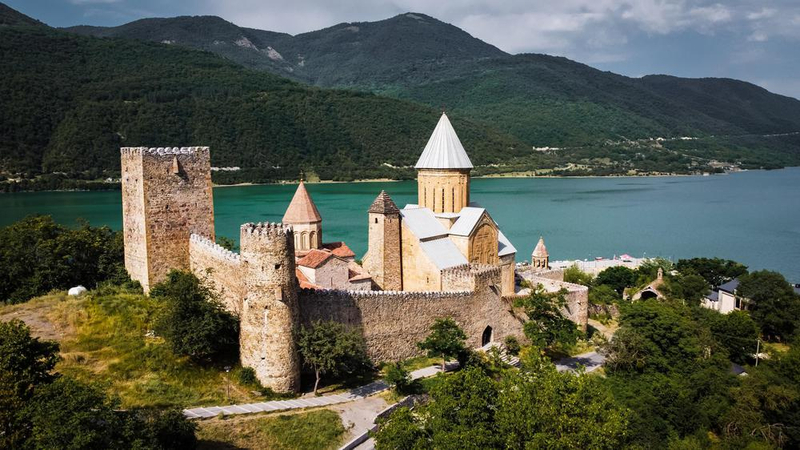 Tbilisi Gergeti Trinity and Ananuri Fortress Guided Tour 1qUQjaMI