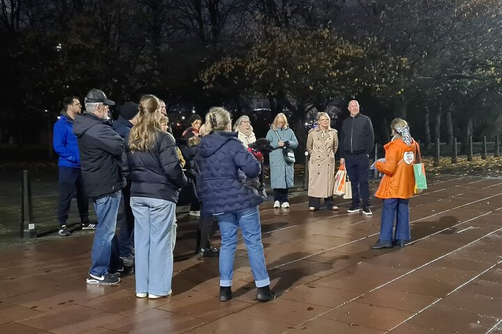 Private Windsor Dark Side Walking Tour UYKV9OPi