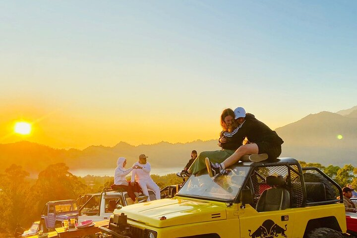 Private Bali driver tour to Kintamani with Mount Batur volcano views on a jeep tour